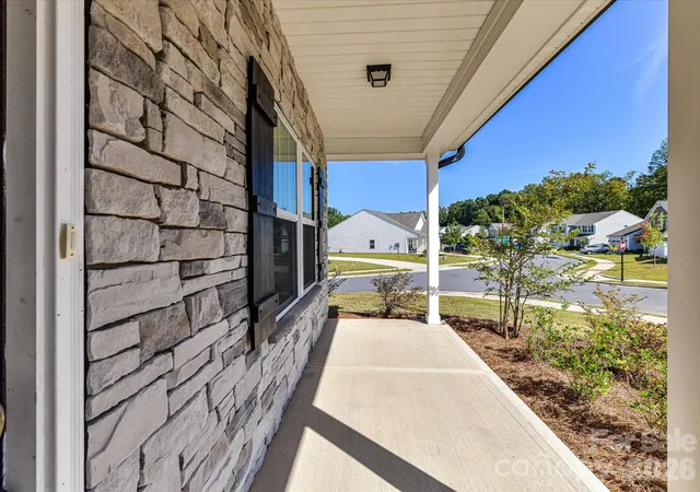 Photo 4 of Single family home for sale at 104 Trissy Ct, Statesville, NC 28625 | MLS# 4407366 | Listing updated on 2026-09-03