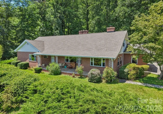 1st image of 1404 Valmont Dr, Hendersonville, NC 28791 | MLS# 4407369