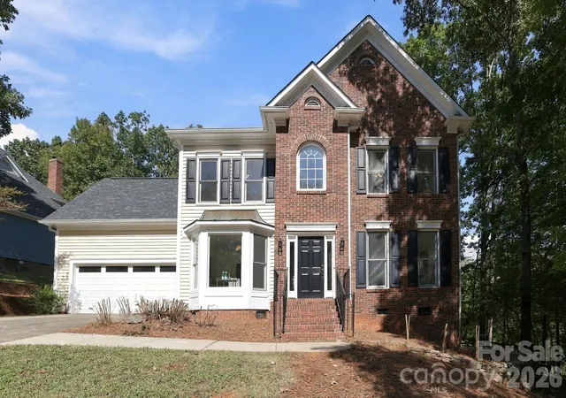 Photo 1 of Single family home for sale at 410 Whitefriars Ln, Matthews, NC 28105 | MLS# 4407390 | Listing updated on 2026-10-25