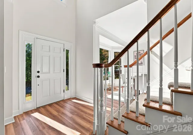 Photo 4 of Single family home for sale at 410 Whitefriars Ln, Matthews, NC 28105 | MLS# 4407390 | Listing updated on 2026-10-25