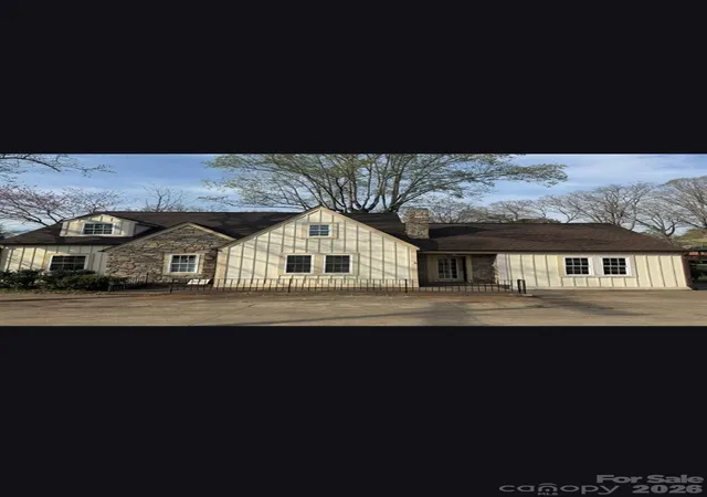 Photo 1 of Single family home for sale at 282 W Mountain St, Rutherfordton, NC 28139 | MLS# 4407394 | Listing updated on 2026-07-25