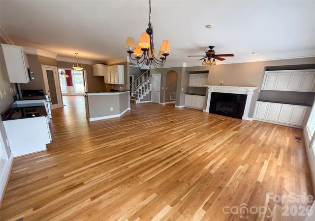 Photo 3 of Sale Pending at 9721 Arlington Oaks Dr, Charlotte, NC 28227 | MLS# 4407398 | Listing updated on 2026-09-24