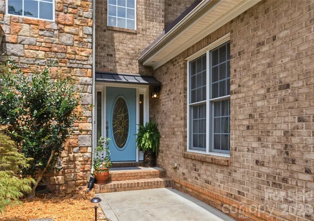 3rd image of 4029 Foxes Trl, Cramerton, NC 28032 | MLS# 4407400