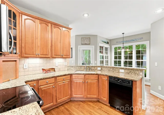 5th image of 4029 Foxes Trl, Cramerton, NC 28032 | MLS# 4407400