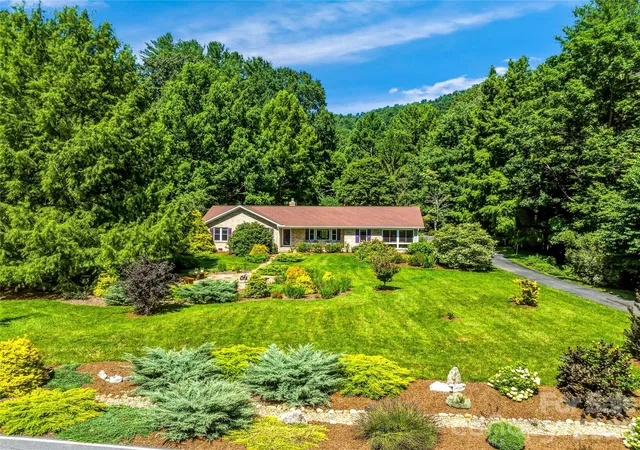 Photo 2 of Single family home for sale at 13 Ashley Rd, Asheville, NC 28805 | MLS# 4407414 | Listing updated on 2026-10-05
