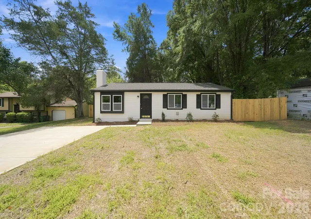 Photo 1 of Single family home for sale at 8114 Holly Hl Rd, Charlotte, NC 28227 | MLS# 4407427 | Listing updated on 2026-09-03