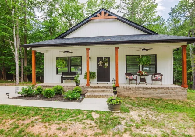 Photo 1 of Single family home for sale at 231 Wagon Rd, Mount Gilead, NC 27306 | MLS# 4407451 | Listing updated on 2026-08-20