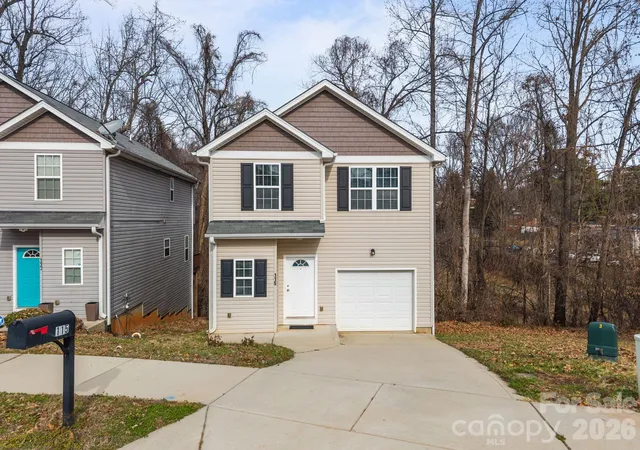 Photo 3 of Single family home for sale at 115 Lookout Point Pl, Mooresville, NC 28115 | MLS# 4407459 | Listing updated on 2026-07-25