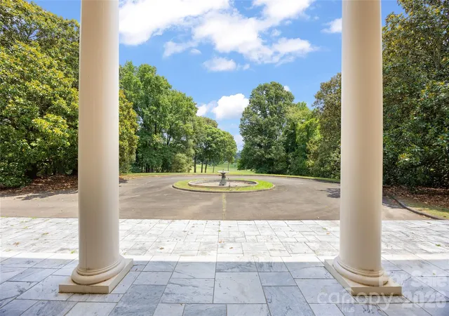 Photo 3 of Mansion for sale at 832 Wren Rd, Gastonia, NC 28056 | MLS# 4407460 | Listing updated on 2026-10-06