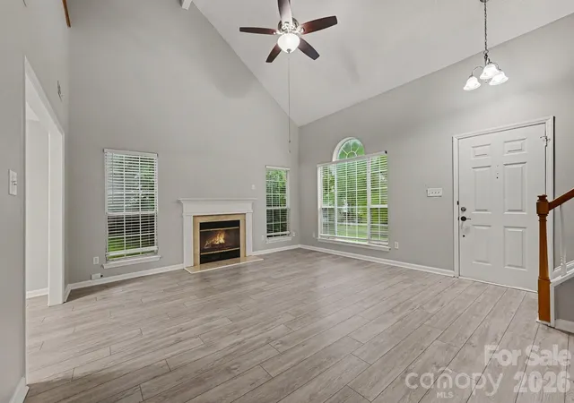 Photo 2 of Single family home for sale at 8722 Woodhill Manor Ct, Charlotte, NC 28215 | MLS# 4407468 | Listing updated on 2026-09-22