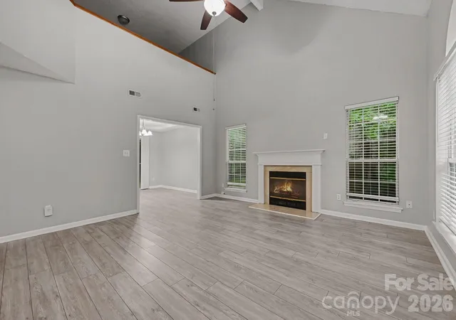 Photo 3 of Single family home for sale at 8722 Woodhill Manor Ct, Charlotte, NC 28215 | MLS# 4407468 | Listing updated on 2026-09-22