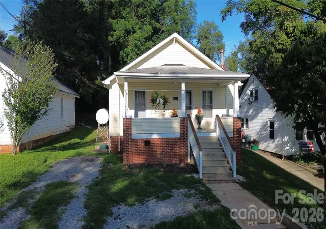Photo 2 of Sale Pending at 44 Ellis St, Marion, NC 28752 | MLS# 4407469 | Listing updated on 2026-10-01