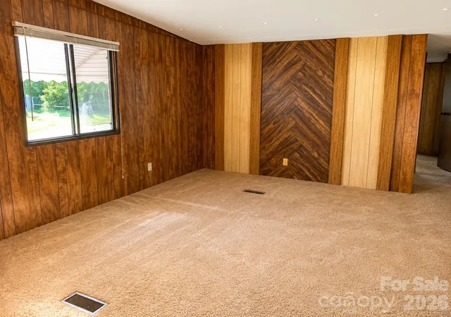 Photo 4 of Single family home for sale at 30 Gertrude Ln, Candler, NC 28715 | MLS# 4407471 | Listing updated on 2026-10-01