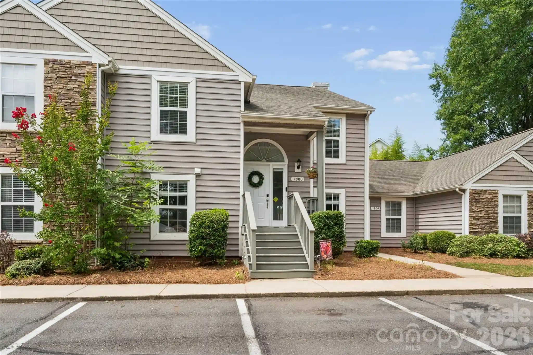 Listing Photo 2 - Condo for sale in 1806 Fairlawn Ct located at 1806 Fairlawn Ct, Rock Hill, SC 29732 - Unit 1806 Fairlawn Ct