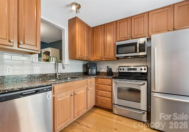 Listing Photo 5 - Condo for sale in building located at 1806 Fairlawn Ct, Rock Hill, SC 29732