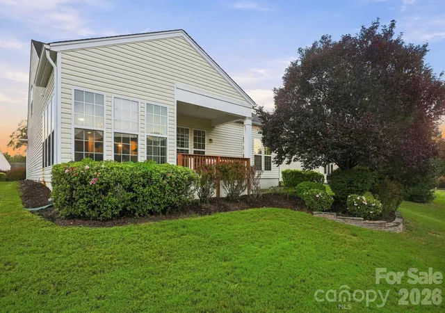 Photo 2 of Single family home for sale at 1040 Mesa Verde Dr, Fort Mill, SC 29707 | MLS# 4407477 | Listing updated on 2026-08-21