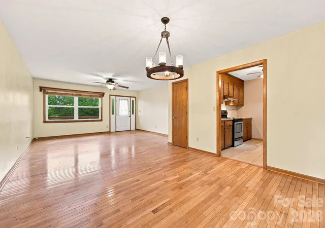 Photo 4 of Single family home for sale at 62 Hunters Field Ln, Mills River, NC 28759 | MLS# 4407487 | Listing updated on 2026-09-22