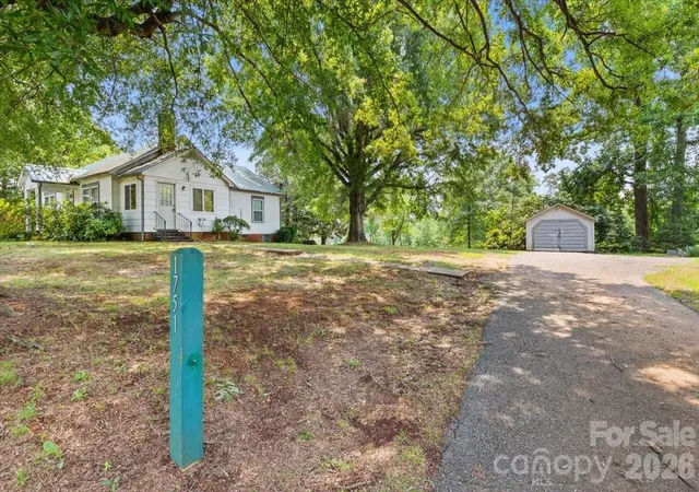 2nd image of 1751 W Nc 10 Hwy, Newton, NC 28658 | MLS# 4407495