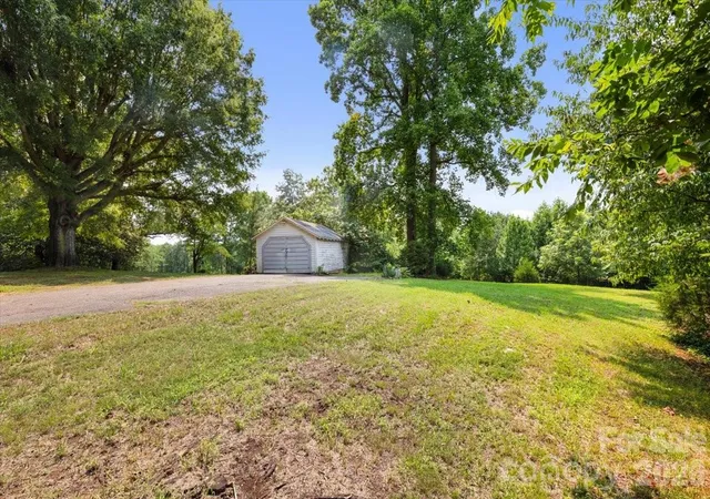 5th image of 1751 W Nc 10 Hwy, Newton, NC 28658 | MLS# 4407495