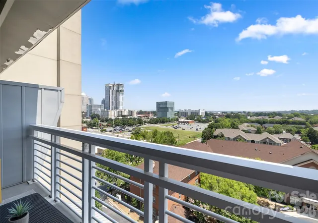 Photo 1 of Condo for sale at 505 E 6th Street #915, Charlotte, NC 28202 | MLS# 4407509 | Listing updated on 2026-07-25