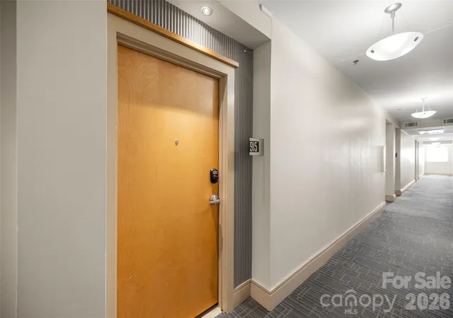 Photo 12 of Condo for sale at 505 E 6th Street #915, Charlotte, NC 28202 | MLS# 4407509 | Listing updated on 2026-07-25