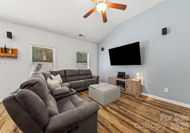 Photo 3 of Single family home for sale at 10014 Goose Landing Dr, Charlotte, NC 28269 | MLS# 4407510 | Listing updated on 2026-10-02
