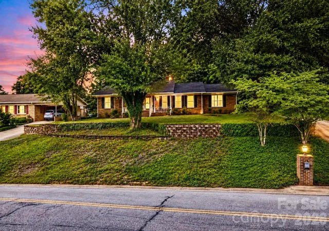 1st image of 1756 12th Street Dr Nw, Hickory, NC 28601 | MLS# 4407511