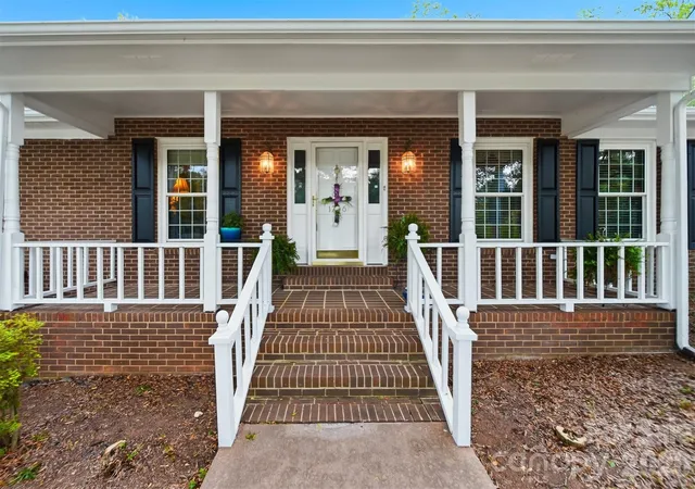 2nd image of 1756 12th Street Dr Nw, Hickory, NC 28601 | MLS# 4407511