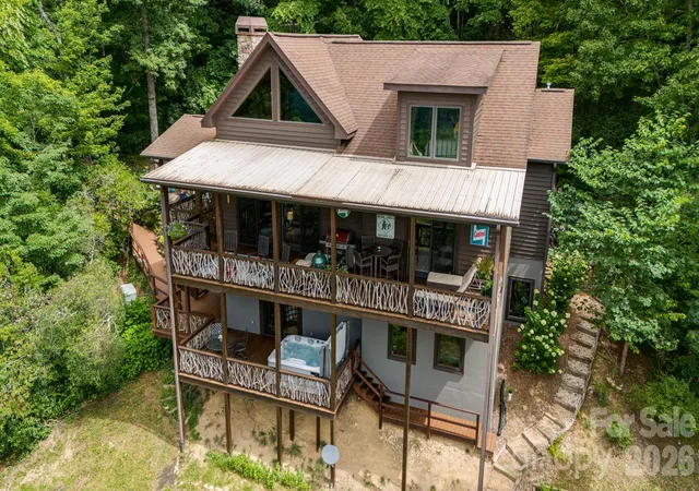 Photo 4 of Single family home for sale at 138 Bear Paw Dr, Brevard, NC 28712 | MLS# 4407523 | Listing updated on 2026-08-28