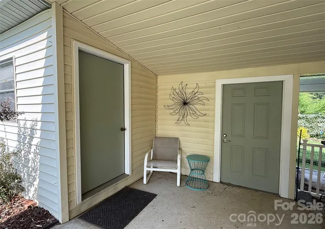 5th image of 227 Cranbrook Cir, Hendersonville, NC 28792 | MLS# 4407530