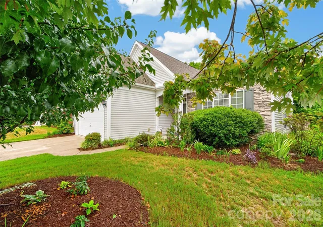Photo 3 of Single family home for sale at 9114 Beaver Brk Way, Charlotte, NC 28277 | MLS# 4407536 | Listing updated on 2026-10-07