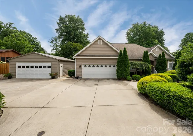 2nd image of 125 Craggy St, Black Mountain, NC 28711 | MLS# 4407539