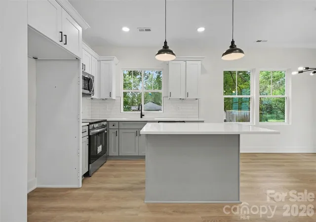 4th image of 208 W Todd Ln #A & B, Charlotte, NC 28208 | MLS# 4407548
