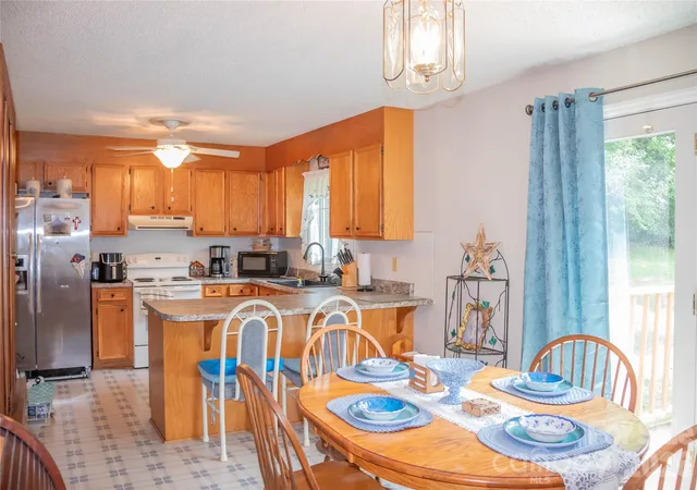 Photo 4 of Single family home for sale at 220 Sherwood Dr #22, Taylorsville, NC 28681 | MLS# 4407561 | Listing updated on 2026-08-31