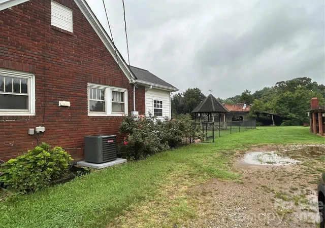 Photo 2 of Single family home for sale at 2435 Sherrills Frd Rd, Salisbury, NC 28147 | MLS# 4407578 | Listing updated on 2026-09-18