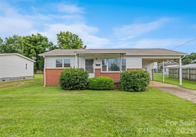 Single family home for sale at 57 Spruce St, Waynesville, NC 28786 | MLS# 4407581