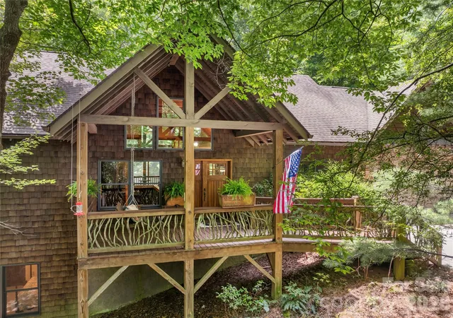 Photo 1 of Single family home for sale at 129 Nodatsi Ct, Brevard, NC 28712 | MLS# 4407587 | Listing updated on 2026-08-04