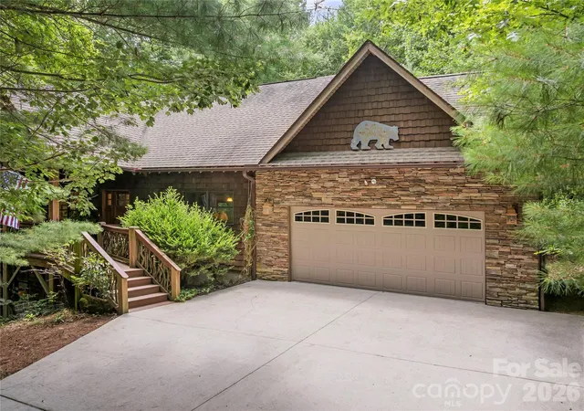 Photo 4 of Single family home for sale at 129 Nodatsi Ct, Brevard, NC 28712 | MLS# 4407587 | Listing updated on 2026-08-04