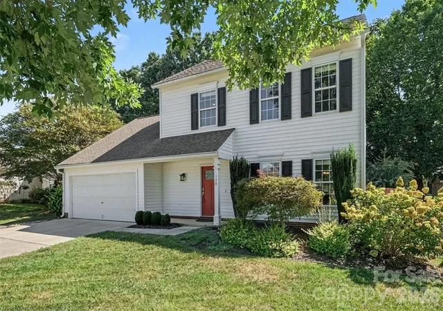Photo 2 of Single family home for sale at 138 Nahcotta Dr, Mooresville, NC 28115 | MLS# 4407594 | Listing updated on 2026-09-14