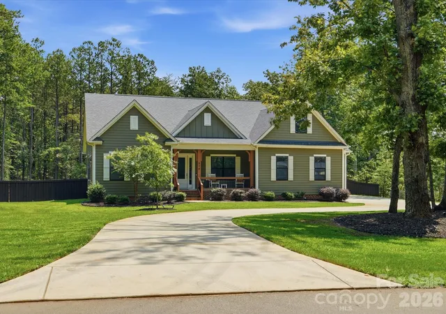 Photo 1 of Single family home for sale at 574 Shepherd Ln, Clover, SC 29710 | MLS# 4407603 | Listing updated on 2026-09-02