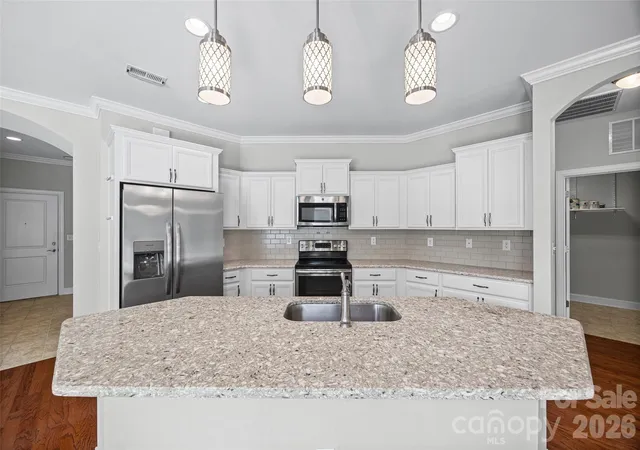 Photo 3 of Single family home for sale at 1140 Avalon Pl, Matthews, NC 28104 | MLS# 4407609 | Listing updated on 2026-09-04