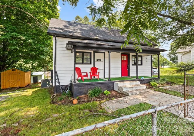 2nd image of 1921 4th St Sw #83, Hickory, NC 28602 | MLS# 4407639