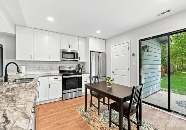 2nd image of 112 Joshua Case Ct, Fort Mill, SC 29715 | MLS# 4407649