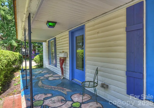 Photo 2 of Single family home for sale at 3014 Yadkin Ave, Charlotte, NC 28205 | MLS# 4407653 | Listing updated on 2026-08-24