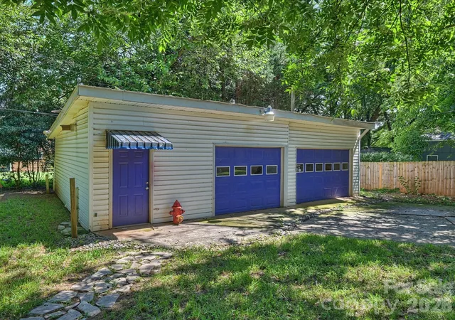 Photo 3 of Single family home for sale at 3014 Yadkin Ave, Charlotte, NC 28205 | MLS# 4407653 | Listing updated on 2026-08-24