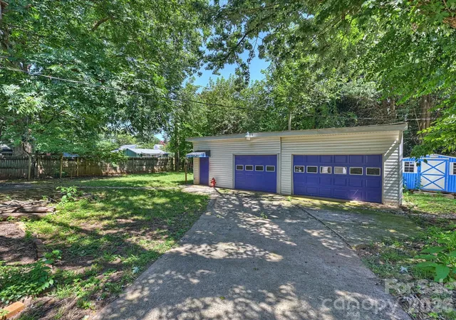 Photo 4 of Single family home for sale at 3014 Yadkin Ave, Charlotte, NC 28205 | MLS# 4407653 | Listing updated on 2026-08-24