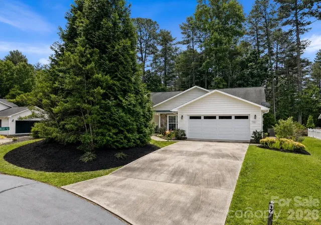 3rd image of 17 Coventry Cir E, Franklin, NC 28734 | MLS# 4407663