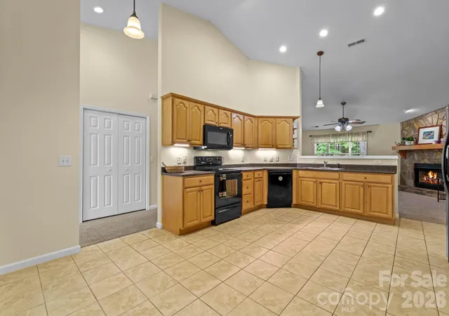 5th image of 17 Coventry Cir E, Franklin, NC 28734 | MLS# 4407663