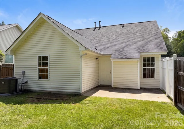 Photo 4 of Sale Pending at 2025 Duke Adam St, Kannapolis, NC 28083 | MLS# 4407685 | Listing updated on 2026-09-12