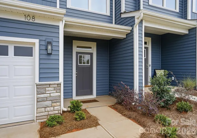 Photo 3 of Townhouse for sale at 108 Pointer Trl, Troutman, NC 28166 | MLS# 4407688 | Listing updated on 2026-10-02